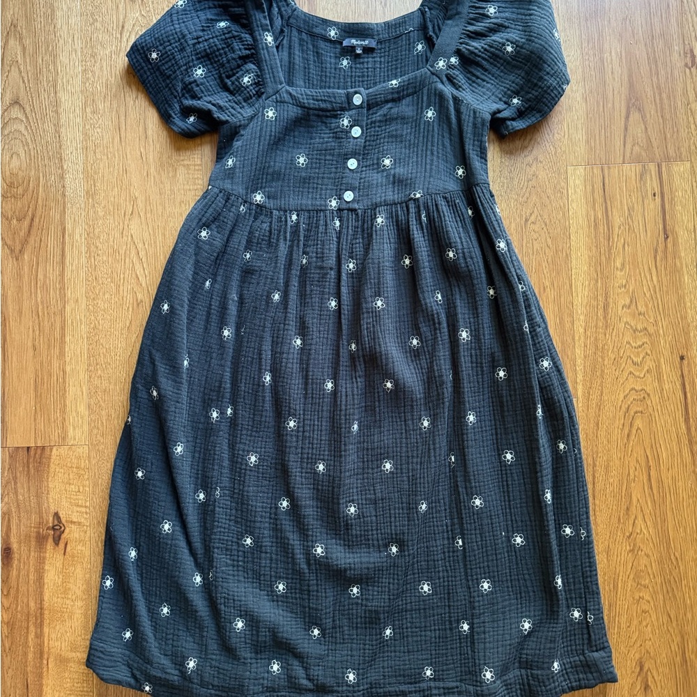 Madewell Daisy Embroidered Lightspun Square-Neck Midi Dress
